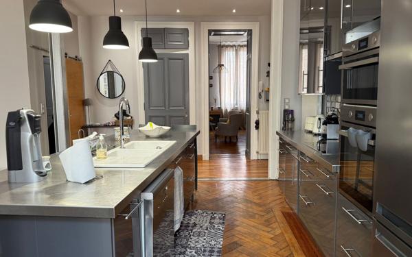 Appartement à vendre    4 pièces •  Aix-les-Bains