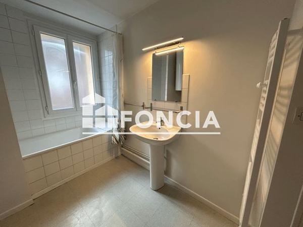 Location Maison 3 pièces 56.2 m² - 143 RUE DE LA REPUBLIQUE Oissel 76350