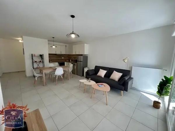 Appartement à louer 3 pièces 69.56m²