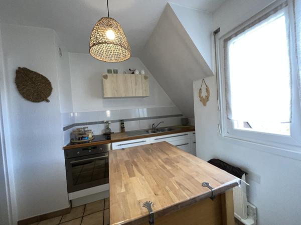 Lumineux 3 pièces terrasse cave en étage belle copropriété STOCKFELD