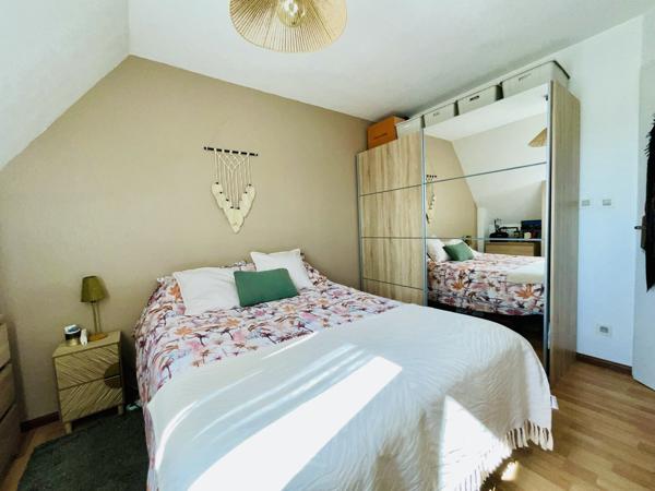 Lumineux 3 pièces terrasse cave en étage belle copropriété STOCKFELD