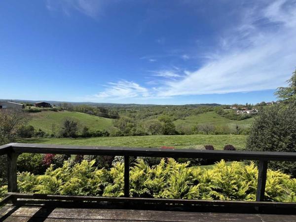 Maison ancienne - Figeac SECTEUR FIGEAC - EXCLUSIVITÉ - Maison ancienne 176 m² - Vue panoramique