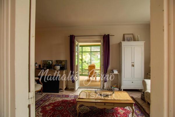 Maison de charme au calme beau jardin véranda rare