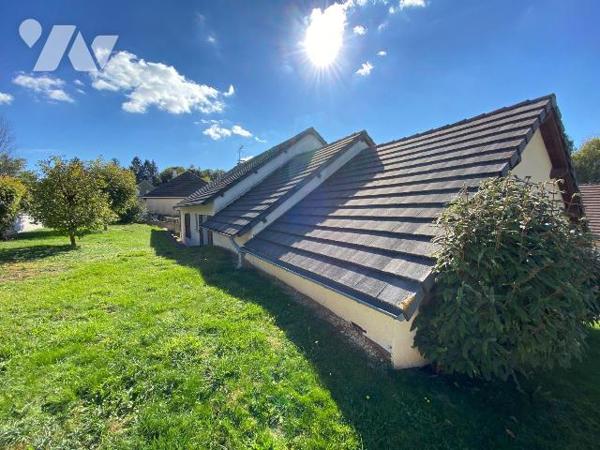 LAFEUILLADE-EN-VEZIE, à vendre maison d'habitation comprenant ,  Rez-de-chaussée : une entrée s...