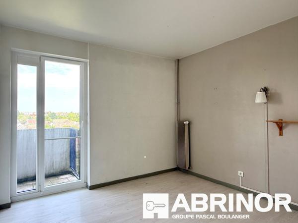 SUPERBE T4 TRAVERSANT 90 M² — VUE ÉTANG & TOUR PERRET, PLEIN SUD AMIENS
