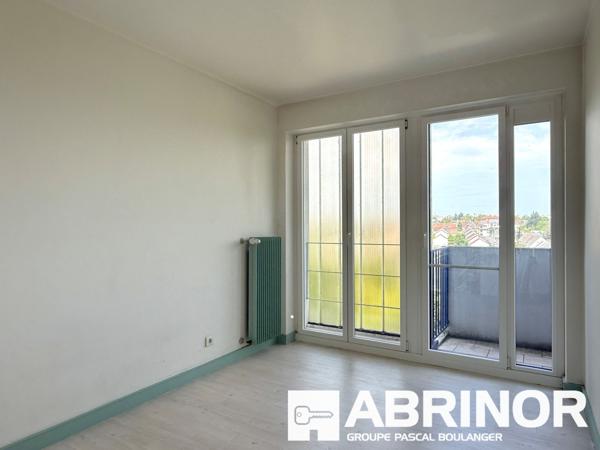 SUPERBE T4 TRAVERSANT 90 M² — VUE ÉTANG & TOUR PERRET, PLEIN SUD AMIENS