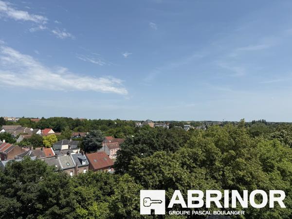 SUPERBE T4 TRAVERSANT 90 M² — VUE ÉTANG & TOUR PERRET, PLEIN SUD AMIENS