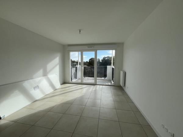 Appartement à louer 840 € CC Biganos 3 p 57 m² DPE B