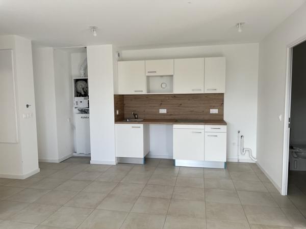 Appartement à louer 840 € CC Biganos 3 p 57 m² DPE B