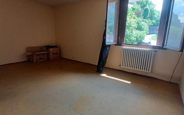 Maison à vendre    7 pièces • 168,17 m2 Claix