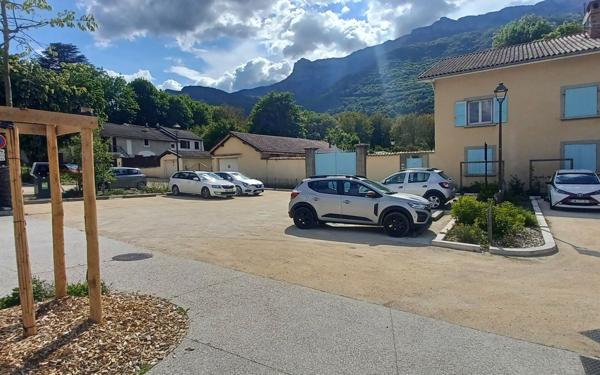 Maison à vendre    7 pièces • 168,17 m2 Claix