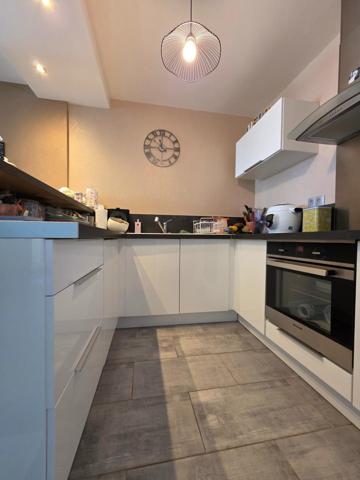 À vendre – Reims, Quartier Lezardière – Appartement T4 en parfait état, idéal pour jeune couple ou colocation