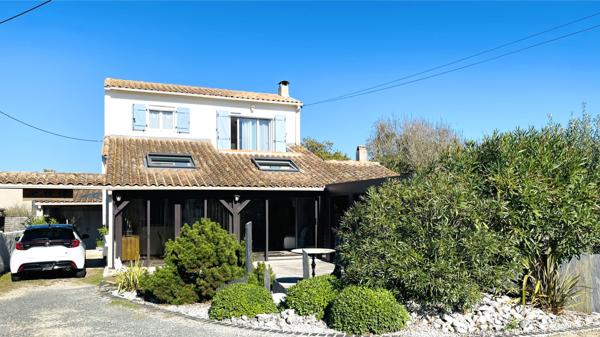 Maison
         4 pièces
        - 110 m² Exclusivité 394 000 €*
