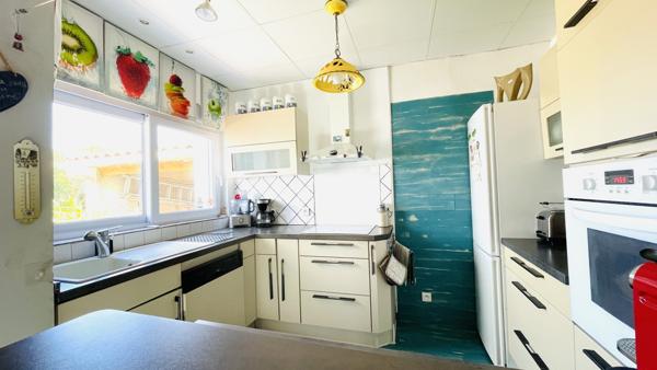 Maison
         4 pièces
        - 110 m² Exclusivité 394 000 €*