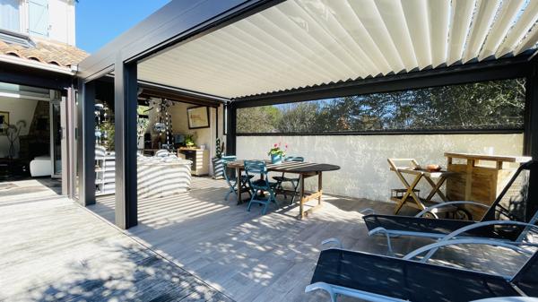Maison
         4 pièces
        - 110 m² Exclusivité 394 000 €*