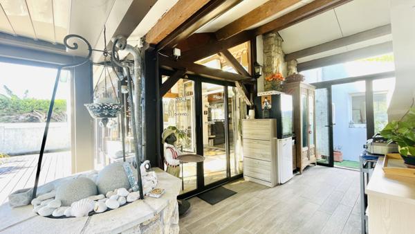 Maison
         4 pièces
        - 110 m² Exclusivité 394 000 €*