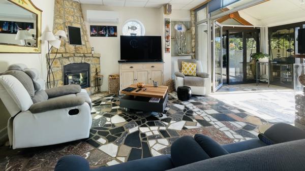 Maison
         4 pièces
        - 110 m² Exclusivité 394 000 €*