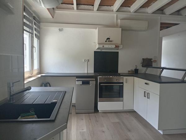 APPARTEMENT 3 PIECES  DUPLEX CAVE, TERRAIN PRIVATIF  + PARKING