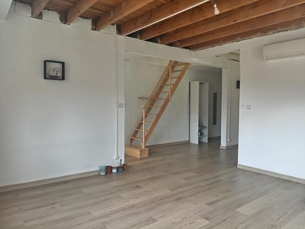 APPARTEMENT 3 PIECES  DUPLEX CAVE, TERRAIN PRIVATIF  + PARKING
