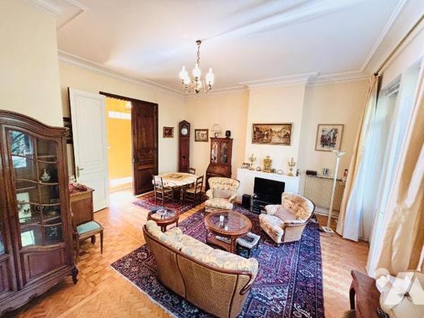 Bien d'exception - Vue sur le Parc Bordelais - Terrasse et balcon - Fort potentiel

Situé dan...