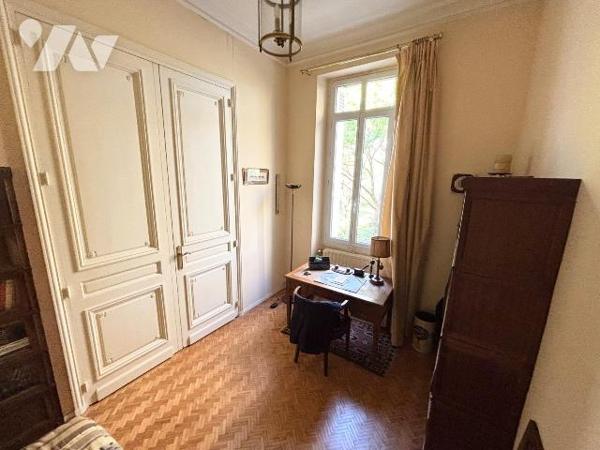 Bien d'exception - Vue sur le Parc Bordelais - Terrasse et balcon - Fort potentiel

Situé dan...