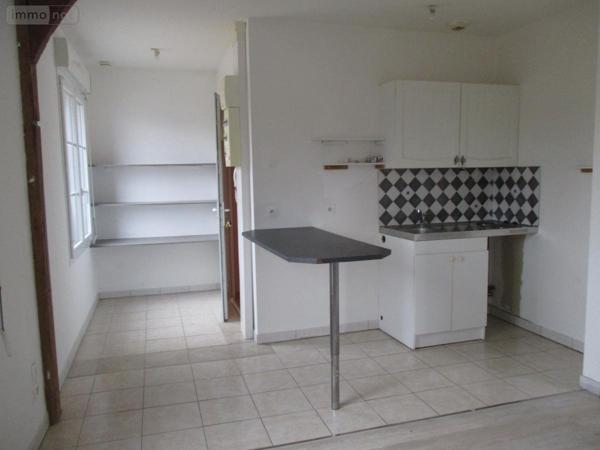 Appartement à louer à Brionne dans l'Eure (27800), ref : 27049-L180