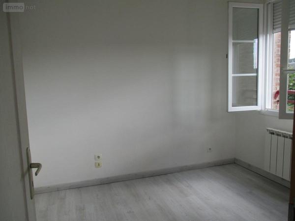 Appartement à louer à Brionne dans l'Eure (27800), ref : 27049-L180