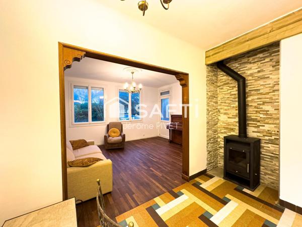 Beaucoup de charme pour cette maison à deux pas du centre ville