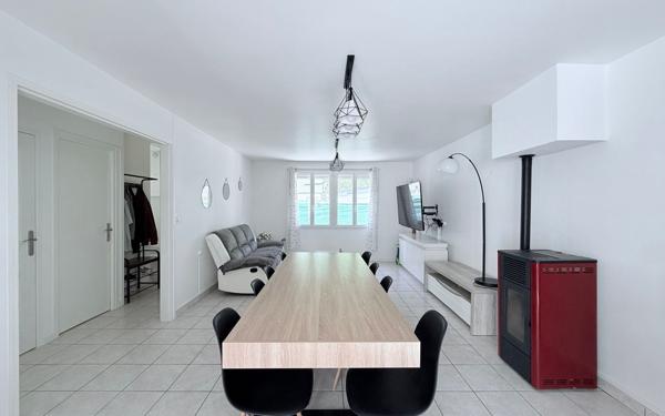 Maison à vendre    3 pièces •  Guise