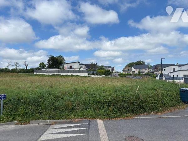 Terrains a Vendre à BRIEC, en Finistère Sud (29), en Centre Ville, Bel Environnement et accès C...