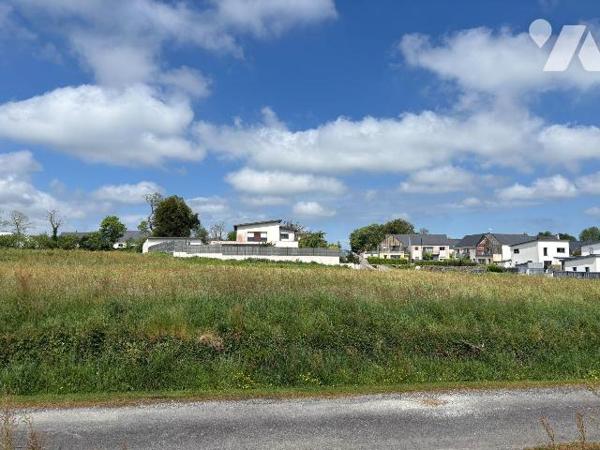Terrains a Vendre à BRIEC, en Finistère Sud (29), en Centre Ville, Bel Environnement et accès C...