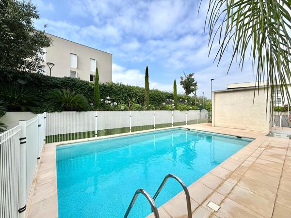 Fréjus – T3 rénové avec terrasse, piscine, garage et parking
