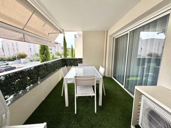 Fréjus – T3 rénové avec terrasse, piscine, garage et parking