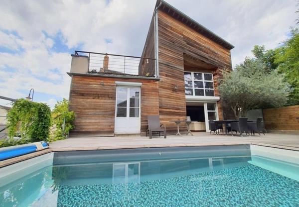 MAISON 10 PIECES CENTRE SAINT-PIERRE-LES - NEMOURS 77140