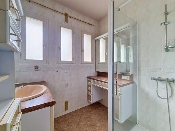 Maison à vendre 127 187 € Montluçon 7 p 148 m² DPE E