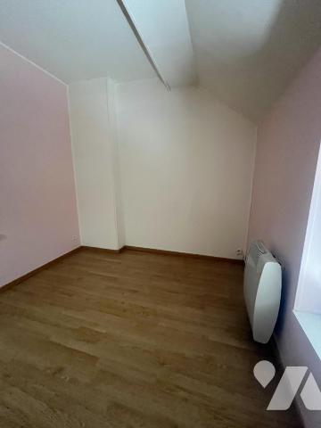 MAISON TYPE 1930 AVEC ACCES A L'ARRIERE