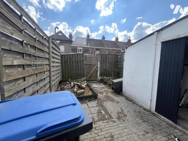 MAISON TYPE 1930 AVEC ACCES A L'ARRIERE