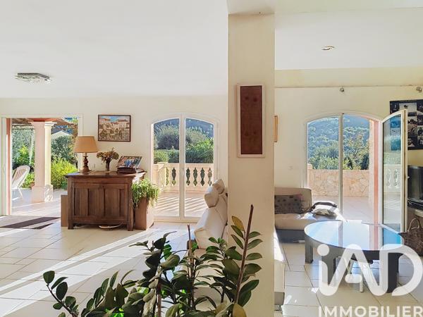 Maison à vendre 6 pièces 160 m² Les Adrets-de-l'Estérel