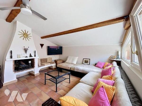 DANS LA PLUS BELLE RUE DU VIEUX CANNET MAISON DE VILLE 90M2 AVEC MAGNIFIQUE TROPEZIENNE