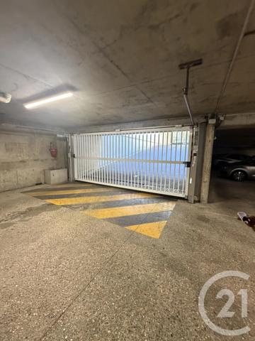 Parking à vendre  10 m 2   LA PLAINE ST DENIS  - 93