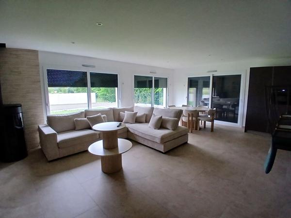 PLAIN PIED 3 CHAMBRES 118M2 A GRENOUX