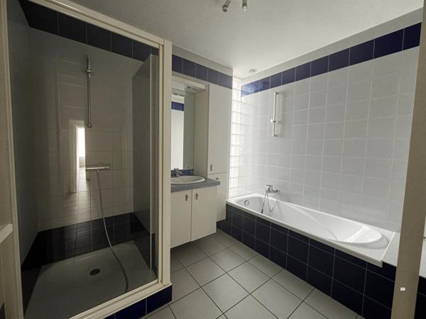 Appartement La Turballe hypercentre avec garage 92.34 m2,  
La turballe 44420