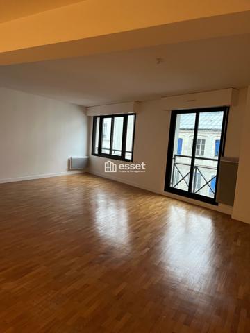 Location Appartement 5 pièces 124.35 m² - Paris 75017