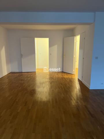 Location Appartement 5 pièces 124.35 m² - Paris 75017