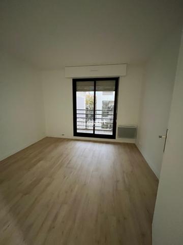 Location Appartement 5 pièces 124.35 m² - Paris 75017
