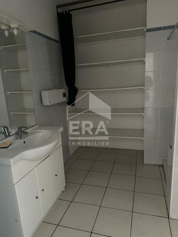 À LOUER - BEAU T3 AVEC TERRASSE À TRÈBES