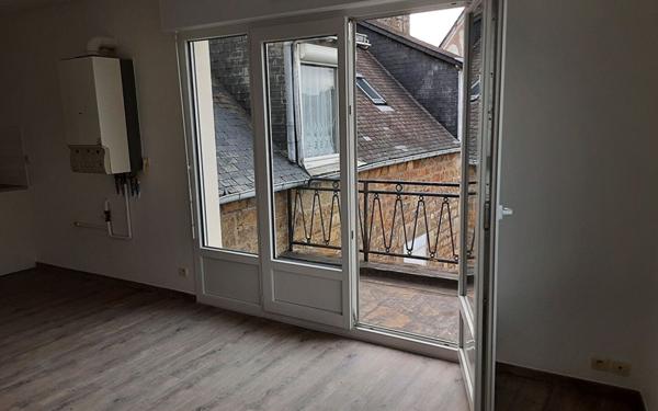 Appartement à louer    2 pièces •  Ploumagoar