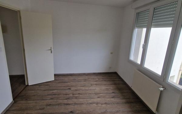 Appartement à louer    2 pièces •  Ploumagoar