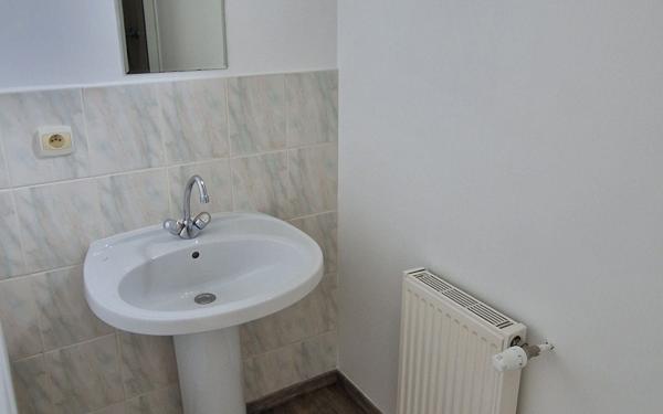 Appartement à louer    2 pièces •  Ploumagoar