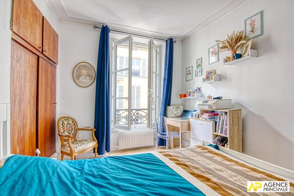 Versailles Notre-Dame Parc Appartement 3 pièces 60 m² situé au 1er étage avec cave €545 000 ** - Référence 27560